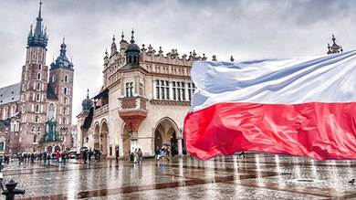 بولندا تفرض عقوبات على 365 مواطنا من بيلاروس وتجمد أصول 20 شركة